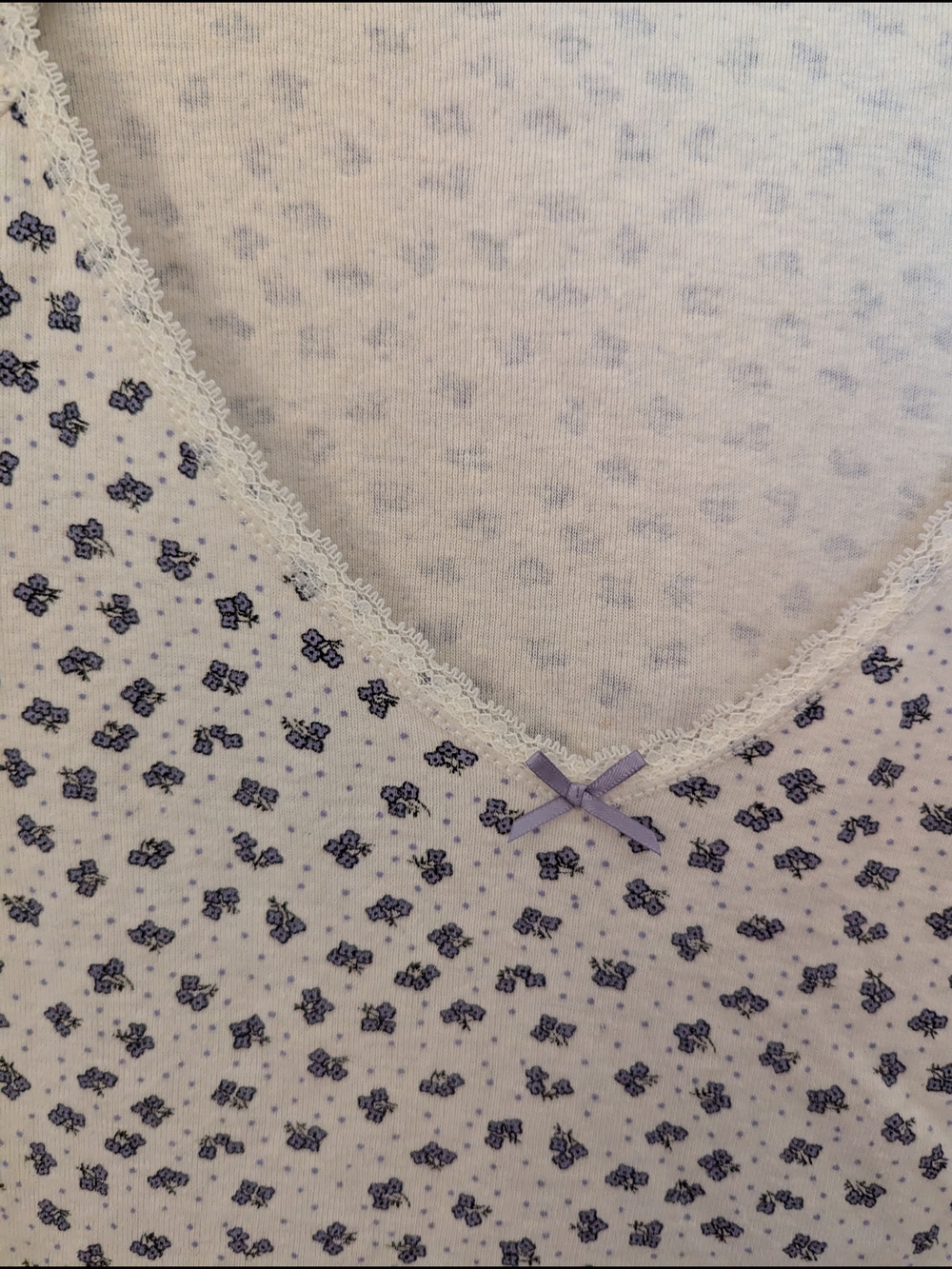 Levi's Floral Tee - Picture 2 of 7